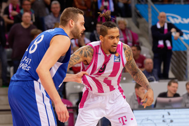 篮的主教练 篮的主教练