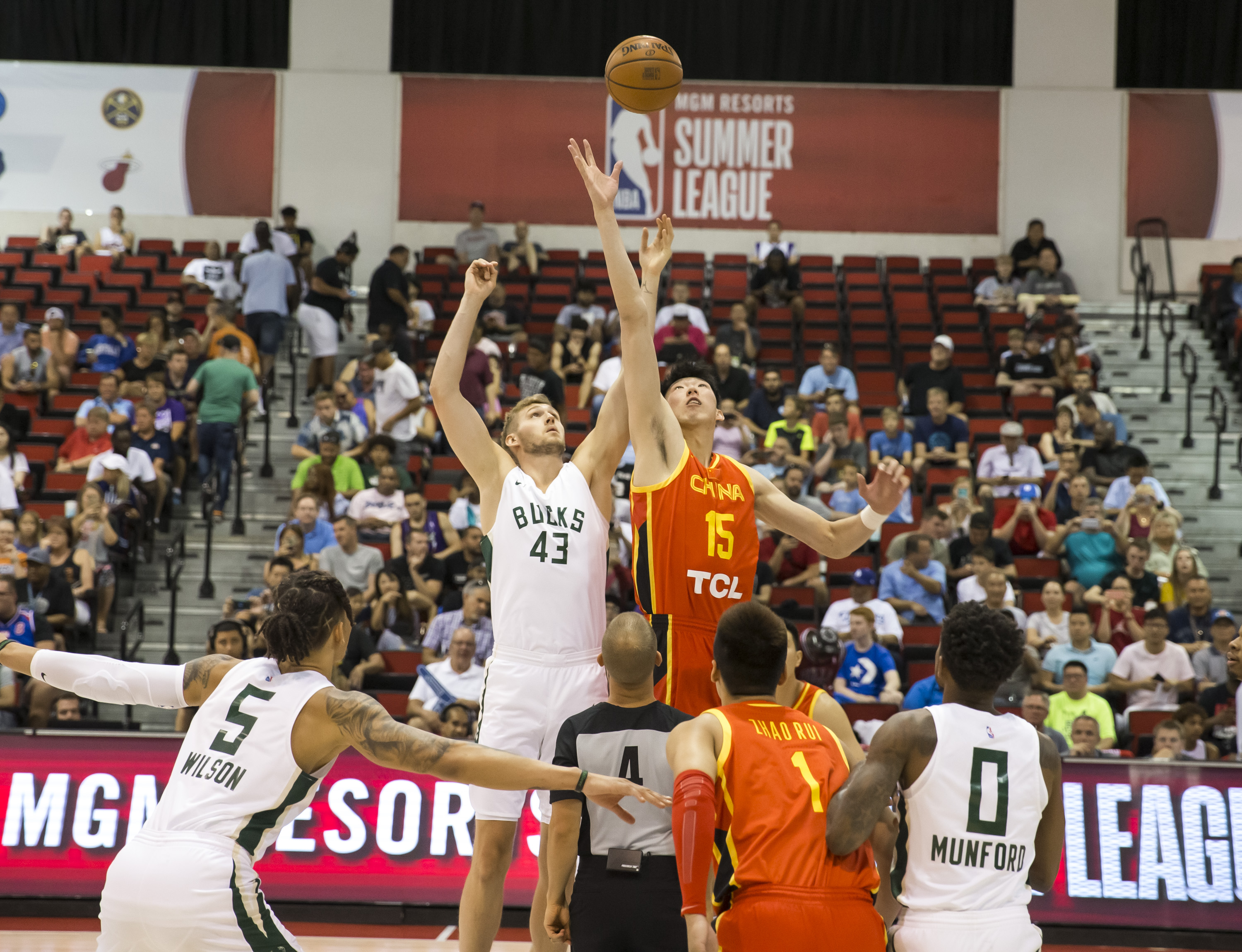 赛中可谓屡 赛中可谓屡