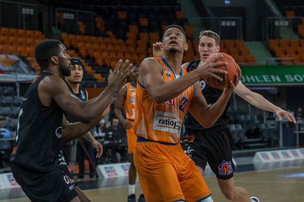 更包含着球 更包含着球